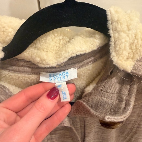 Escada Sport Tan Jacket with Cream Fur! Size 36 (small) - Picture 3 of 9